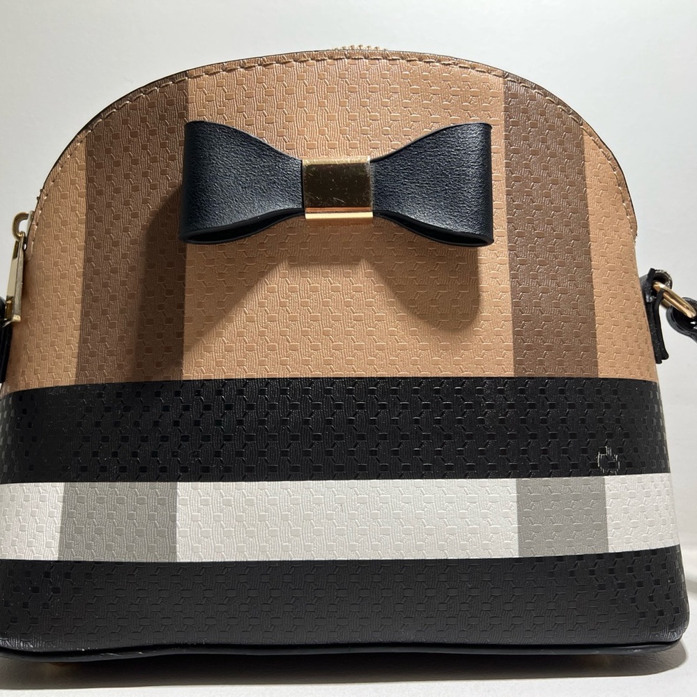 Elegant Tan and Black Bow Accent Women's Bag